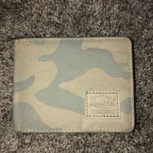 Herschel mini wallet